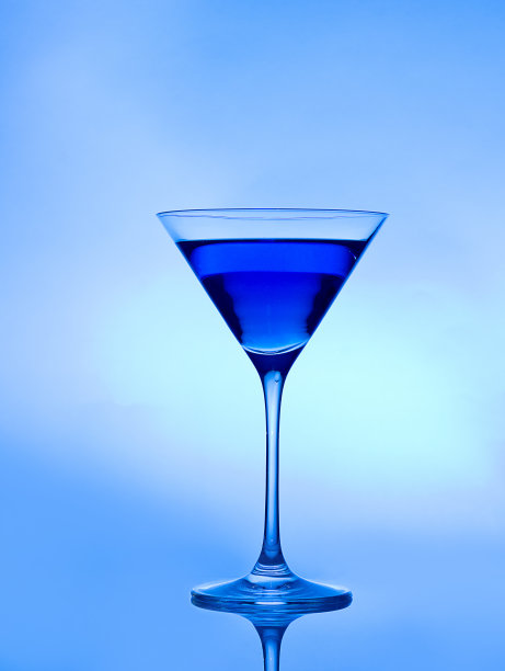 蓝色的鸡尾酒图片下载