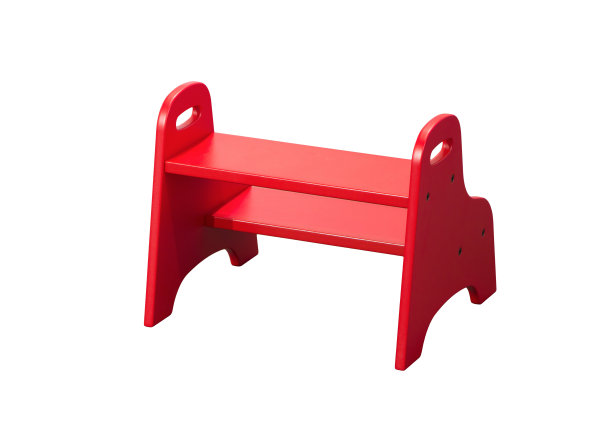 红色的小木梯，孤立在白色上图片下载