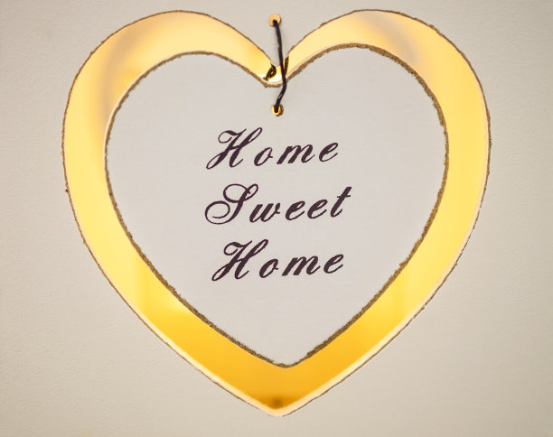 家甜蜜的家烛台图片下载