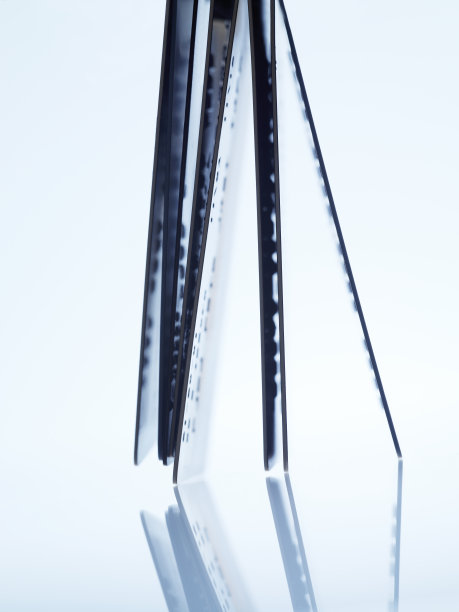 蓝色背景的信用卡图片下载