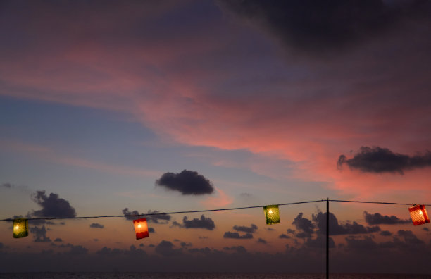 美丽多彩的晚霞天空图片下载