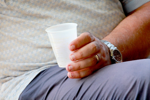 塑料水的杯子图片下载