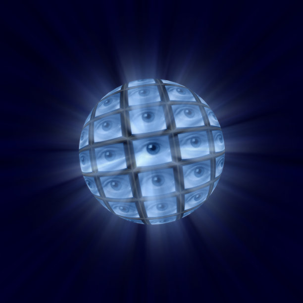 每个显示器显示一个眼球的球体图片下载