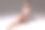 女孩与性感的腿坐，美丽的女人在牛仔短裤图片下载