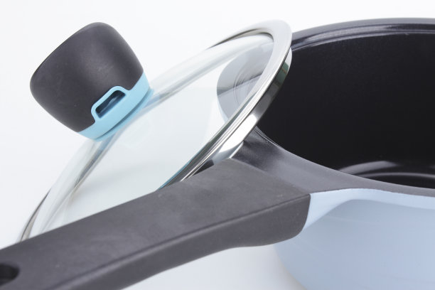 平底锅。一套厨师在白色的背景图片下载