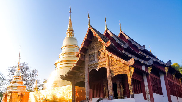 泰国清迈美丽的寺庙图片下载