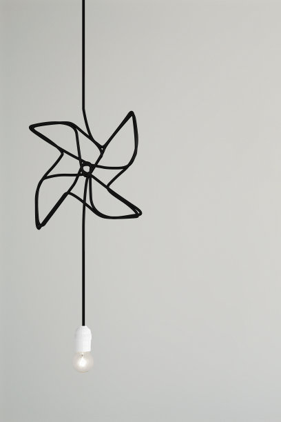 一盏灯的电缆画出一个风车。图片下载