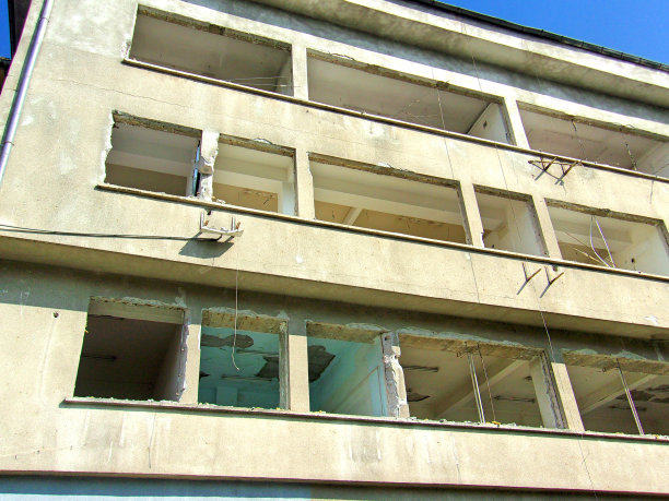 被拆除的废弃旧建筑图片下载