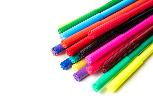 白色背景上的彩色标记分离出来图片下载