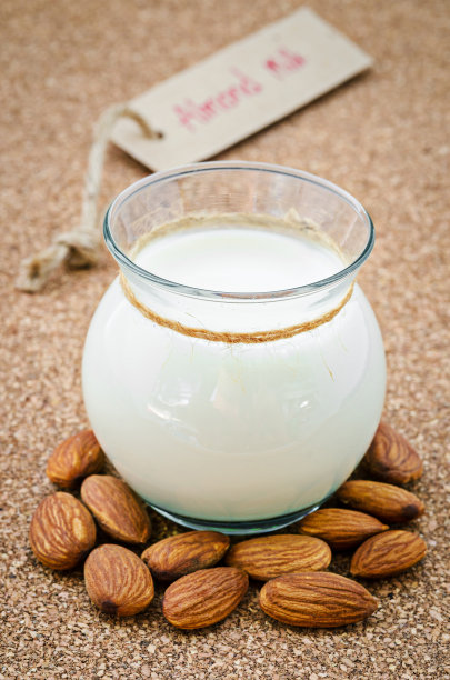 杯装杏仁奶图片下载