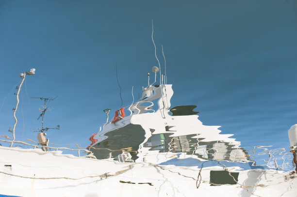 船反射图片下载