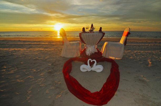 两人桌图片下载