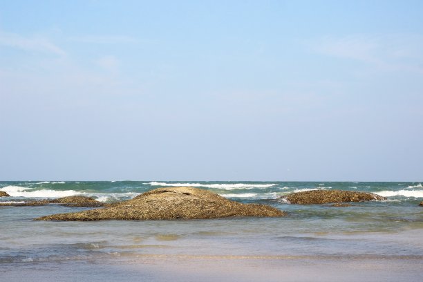 海岩与天空图片下载