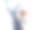 领带与礼品从上方观照“父亲节快乐”题字背景概念。图片下载