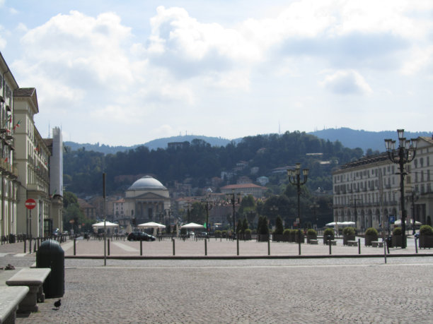 都灵，维托里奥·威尼托广场，上帝伟大母亲的教堂图片下载