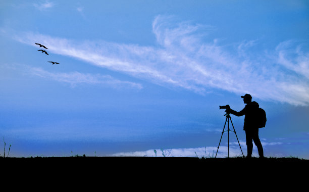 摄影师剪影图片下载