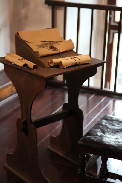 古老的纸张手稿卷轴历史文件古老的中世纪消息古老的文本秘密的智慧图片下载