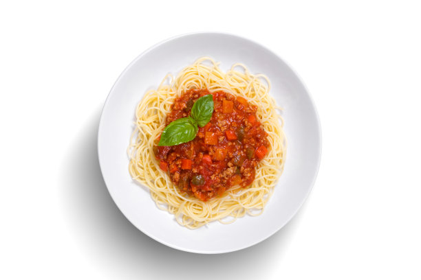 意大利面条在孤立的白色背景上图片下载