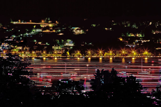 长时间暴露在夜间船只交通中图片下载