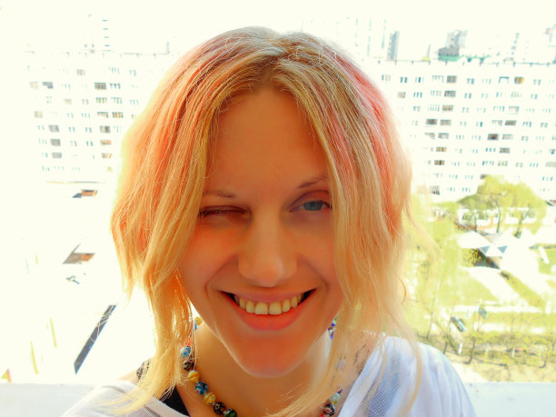 女人的短发照片图片下载