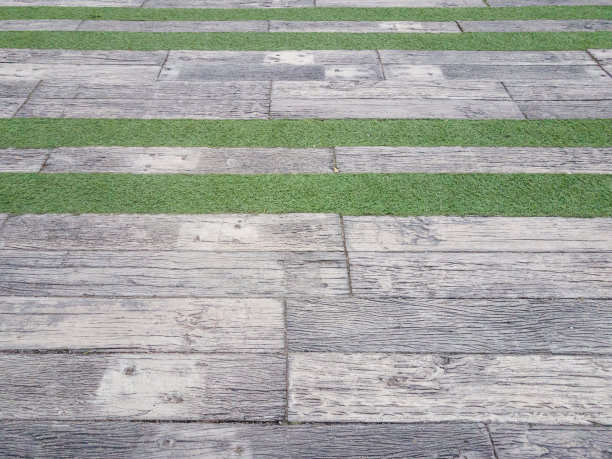 木地板与绿草图案图片下载