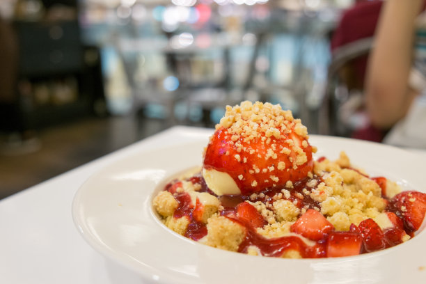 草莓煎饼图片下载