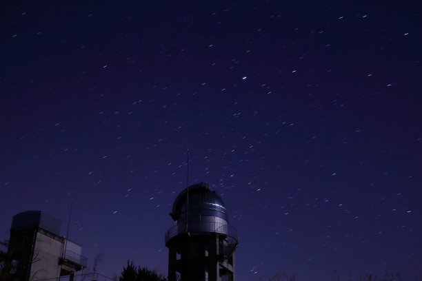 天文台的星空图片下载