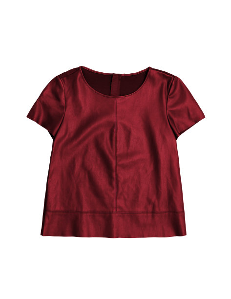 女人的红色皮衣，孤立在白色背景图片下载