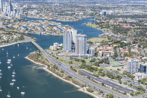 冲浪者天堂的城市和海湾的照片图片下载