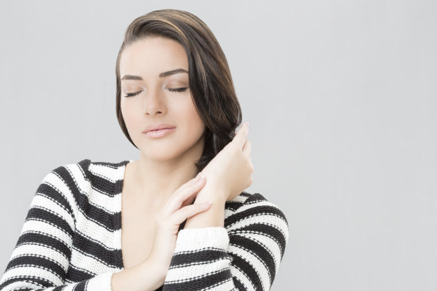 感官和听觉的关怀。图片下载