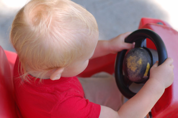 驾驶汽车图片下载