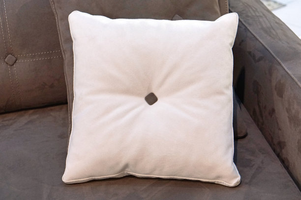 白色的枕头图片下载