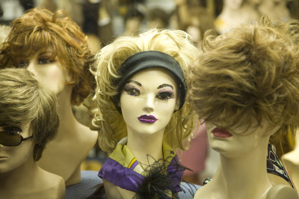 假发店的小矮人头图片下载