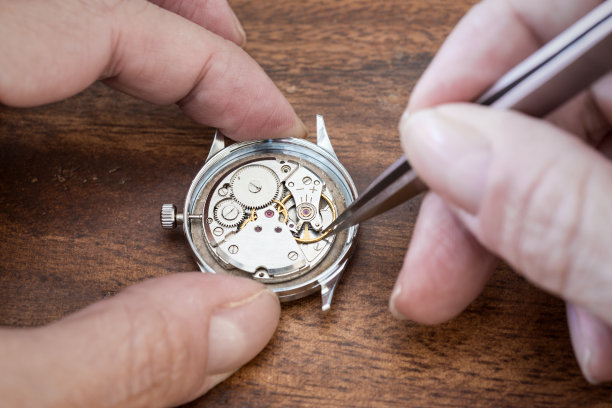 手表的修理和修复图片下载