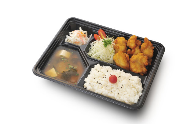 孤立和剪切路径的油炸鸡套餐便当套餐。，图片下载