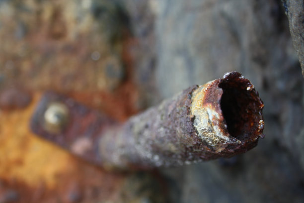 生锈的管道关闭图片下载