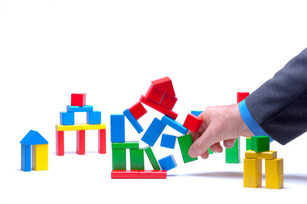 用手移除建筑物上的障碍物图片下载