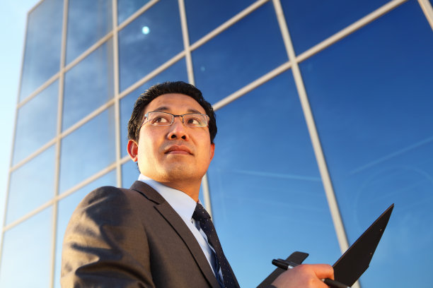 年轻的成功的商人图片下载