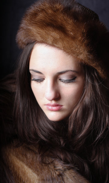 美丽的年轻女子图片下载