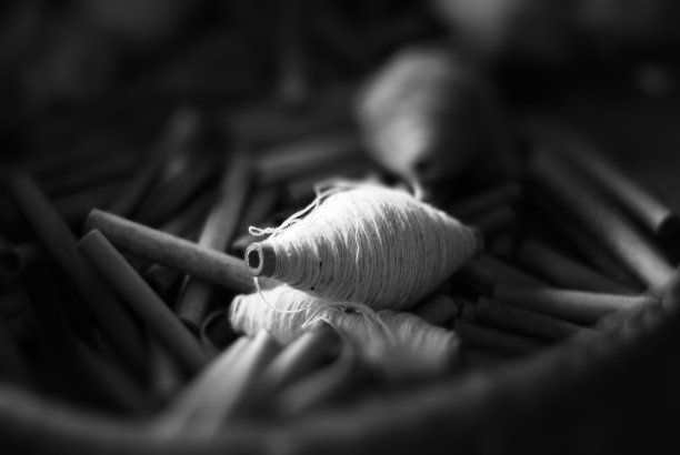 套丝纱，黑白画风图片下载