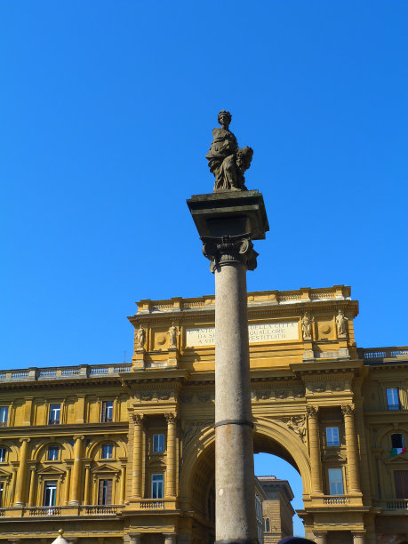 意大利佛罗伦萨共和国广场的丰饶柱图片下载