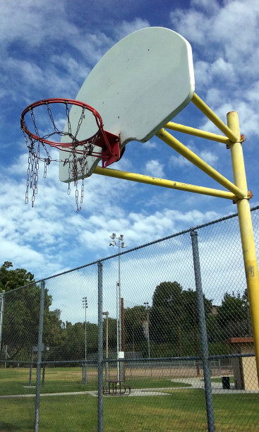 圣加布里埃尔谷的篮球篮图片下载