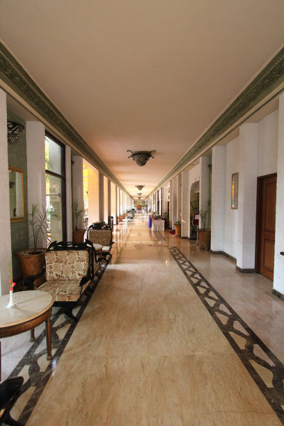 现代酒店/度假村/餐厅走廊与时尚的装饰图片下载