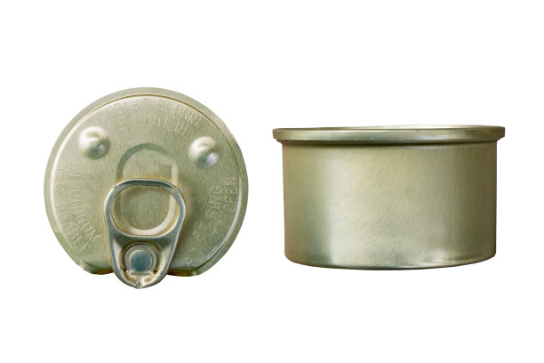 旧罐头铝孤立在白色背景。，这有剪切路径图片下载