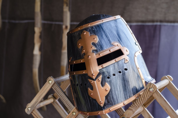 中世纪骑士的盔甲图片下载