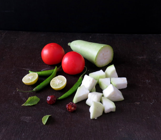 新鲜的夏季蔬菜图片下载