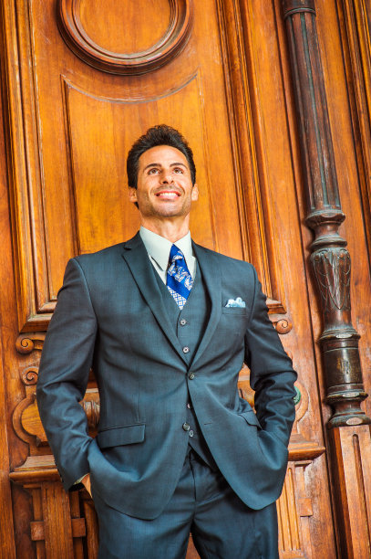 纽约成功中年美国商人的肖像图片下载