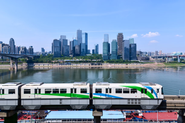 中国重庆高架轻轨图片下载