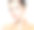 美丽的年轻女子脸上涂着化妆品图片下载