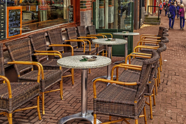 空旷的户外咖啡馆图片下载